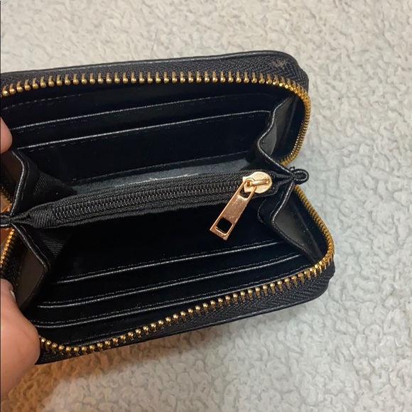 Black wallet - Picture 2 of 2